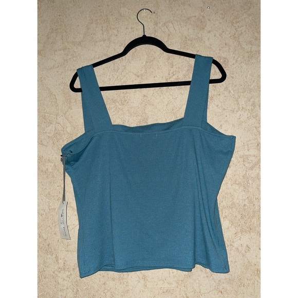 Nina  Britton Ribbed Tank - Picture 2 of 4